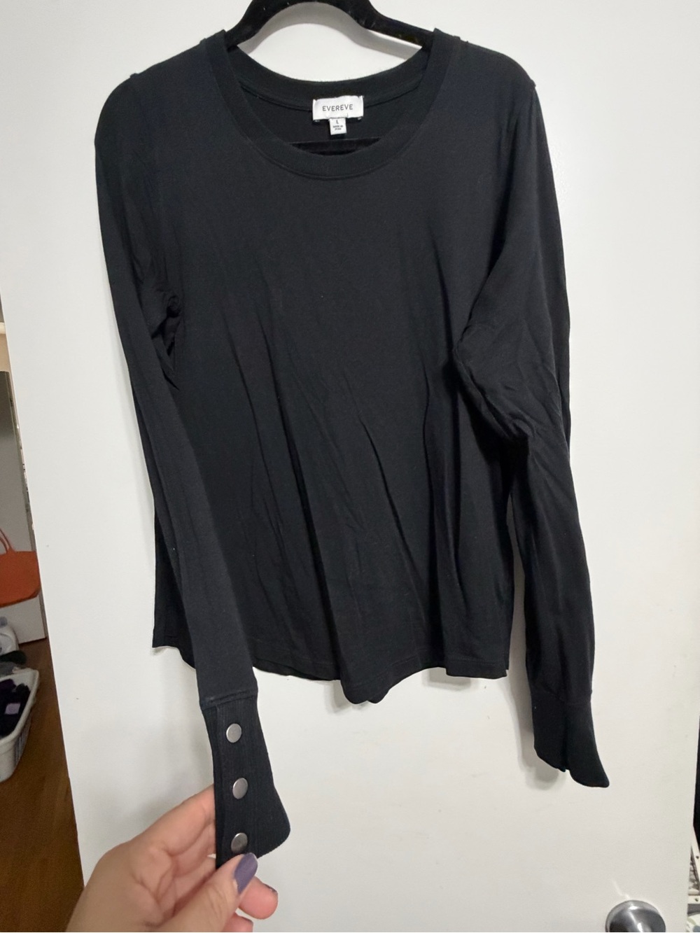 Evereve Women's Black Long Sleeve Crewneck Top with Button Cuffs